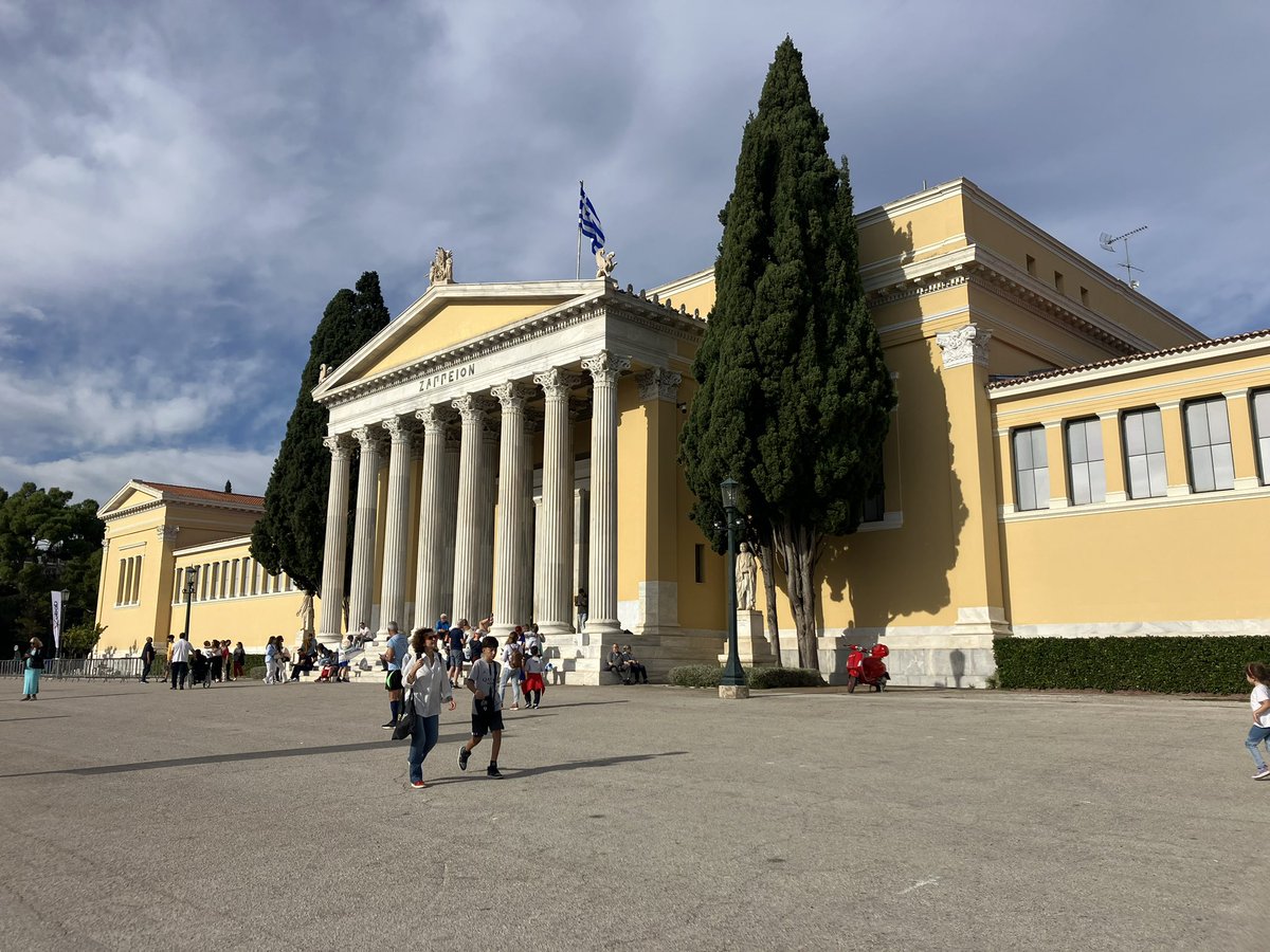 Marathon d’Athènes 
👍🏃🏼🤗🇬🇷 sur le parcours original 🔥 (🤓en 490 avant JC , la guerre avait déjà été inventée, et les Grecs ont battu les Perses d’après Hérodote 🏛️🏹☮️ et Philippidès, un messager 🕊️parcouru la distance pour annoncer la victoire ✌🏻)