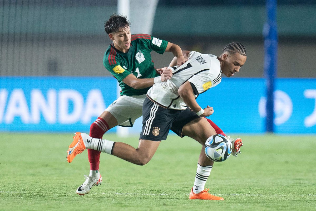 laaficion's tweet photo. #U17WC | ¡Termina el partido!

🇲🇽 México cae 3-1 ante Alemania 🇩🇪 en su debut en el Mundial Sub 17

EN VIVO 🔴 https://t.co/2LWCAj3T8r https://t.co/oyHnHzfQeQ