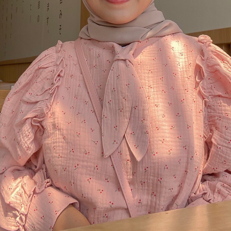 luvzvia's tweet photo. — blouse cherry

nemu blouse cantikk bgt, motif cherry nya bikin makin gemesh 🍒💓

bahannya cotton foam, adem dan nyaman dipake 🫶🏻✨

🔗 https://t.co/Cr2VewxbQZ https://t.co/gm3lXp7IBT