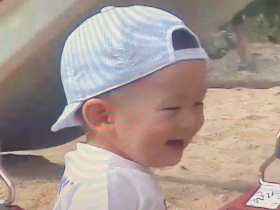02I4h's tweet photo. 이 햇살 가득 머금은 미소가 좋은 거야 https://t.co/WzBUXap7wL