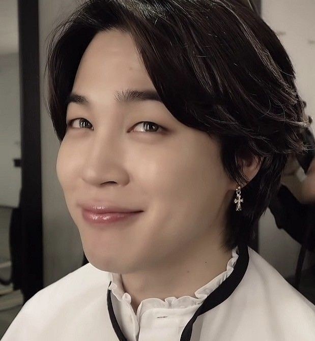 pjmngallery's tweet photo. please reply and quote with: 

WITH JIMIN TILL THE END
WE LOVE YOU JIMIN
JIMIN JIMIN https://t.co/vkRKvpENoh