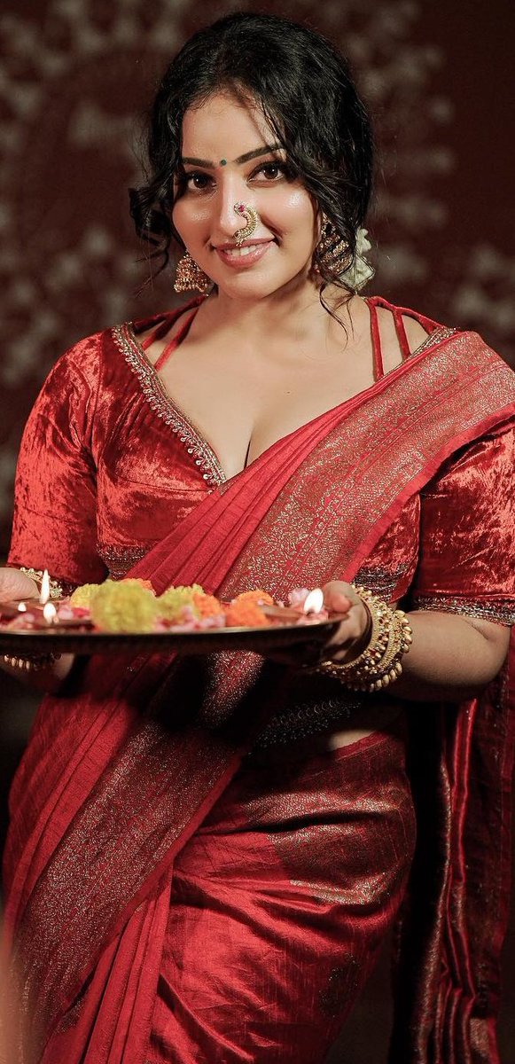 Rampage0690's tweet photo. Malavika🧨 https://t.co/e4C0HQ7HcT