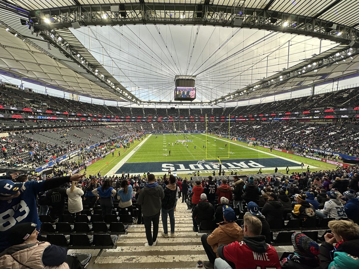 Weil NFL in Germany !
Ab heute werden 5 Schlüsselanhänger + Überraschung verlost.
Schreibt einfach welches Team ihr wollt und nächste Woche wird dann unter allen Tweets ausgelost.
Gerne RT und folgen
Alle Teams verfügbar!

#nfl   #rtlnfl #NFLFrankfurtGames #football #NFLTwitter