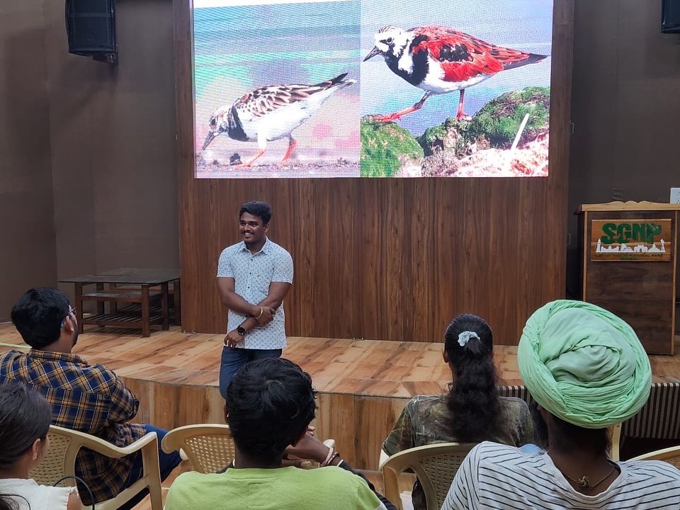 Two lectures on identification of birds and bird migration study were delivered by Mangrove Foundation staff at SGNP as part of Bird Week 2023 @anitapatil_ifs @AdarshReddyIFS @MahaForest @CMOMaharashtra @Dev_Fadnavis @MahaDGIPR #conservation #protection #biodiversity #maharashtra