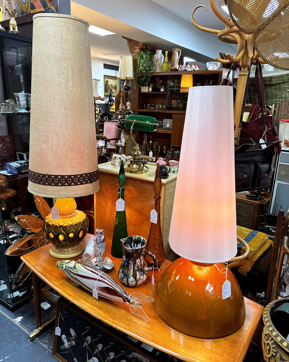 Mid century lamps are always a winner #addwarmth #lamps #midcenturylamps #midcenturyhome #hyge #midcentury #astraantiquescentre #hemswell #lincolnshire 
Open until 5pm