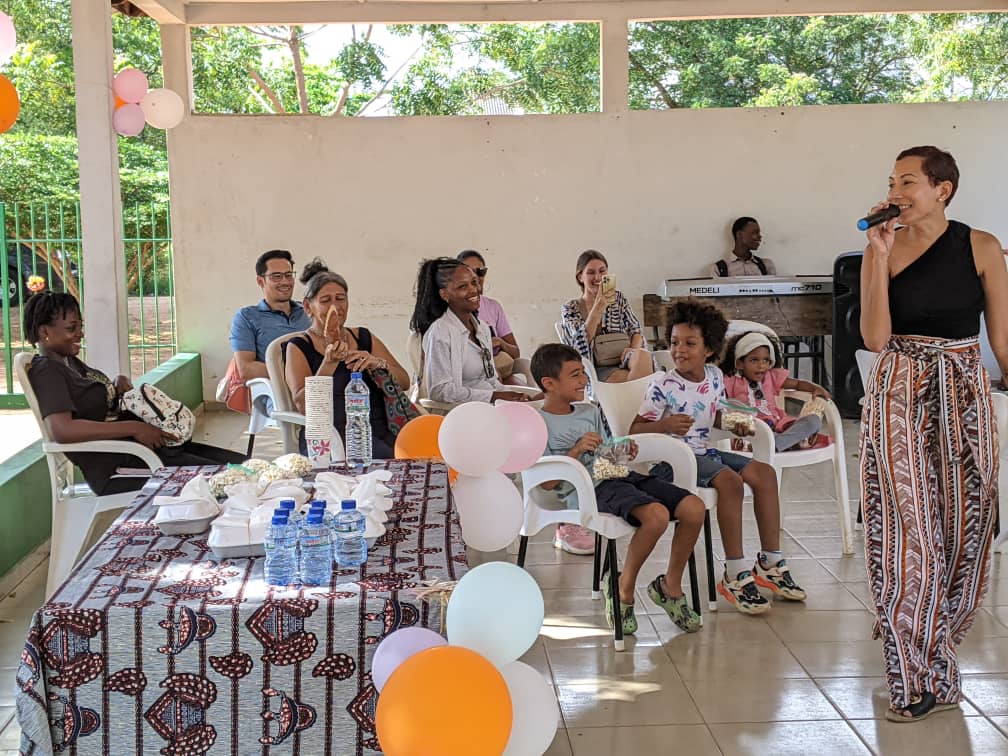 Muchas gracias a todos ☺️ 🇹🇬🇪🇸🇻🇪🇵🇷🇨🇺🇲🇽🇨🇴 ( Explorando el español con alegría ❤️😊).

#fiestasinfantiles #Promoción #ElespañolseestudiaenTogo @AECID_es @EmbEspGhana @AlfredMirandaO @InstCervantes @GbenyoLamadokou @EmbaCubaBenin_ @EmbColGhana @EmbaVEBenin