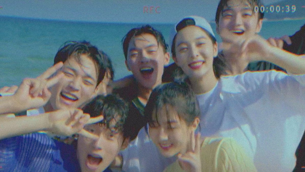 leedoohyuns's tweet photo. i am not ready to say goodbye to them 🥺 https://t.co/dFJL3WyDqs