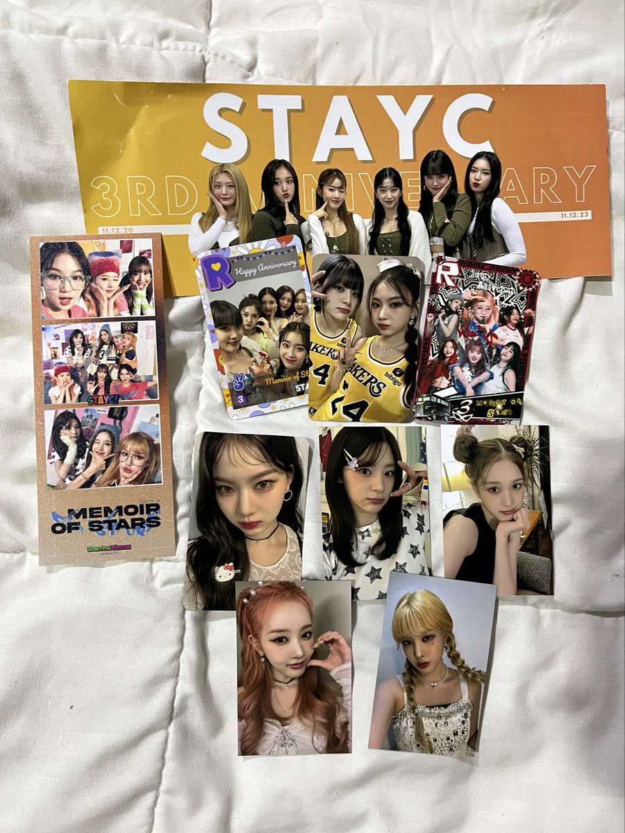 skittycatchae's tweet photo. happy three years with STAYC 🎊❤️

big thank you to @SwithvillePH for holding an anniversary cansleeve event for STAYC 🫶 thank you for all your hard work and for the freebies ✨

#스테이씨가_피우는_세번째_꽃 
#Our_Youth_STAYC
#Happy_STAYC_Day https://t.co/O7IBBXljri