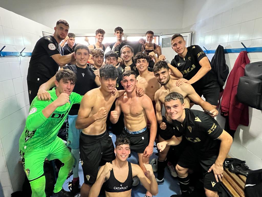 #CanteraCadista 💛💙

😍 ¡Qué victoria, qué resultado, qué escenario, qué momento… 𝐐𝐔𝐄́ 𝐄𝐐𝐔𝐈𝐏𝐀𝐙𝐎 ES NUESTRO JUVENIL A!