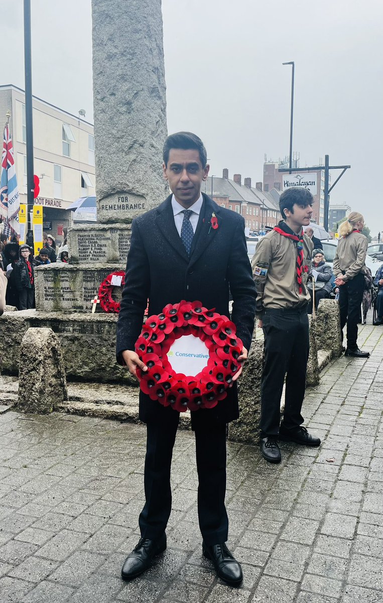 Ameet_Jogia's tweet image. Honoured to join the Remembrance Parade and Service in Edgware with veterans to pay tribute to all those who sacrificed their lives for our freedom. #LestWeForget2023