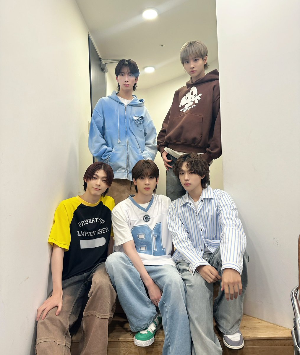 [#POW.pic] 231112

POW (파우) 1st EP [Favorite] 팬사인회

#POW #파우 #Dazzling #GRID #그리드