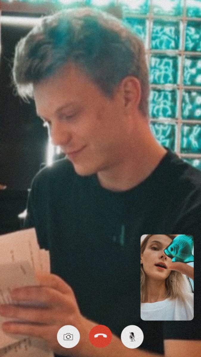 хорошо, что научился телефоном пользоваться. чудо.