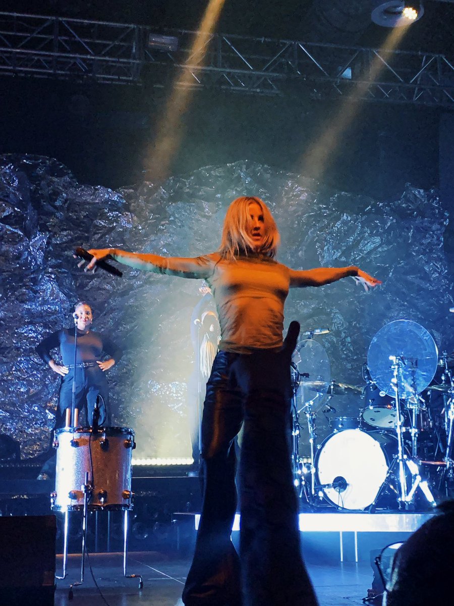 alcjnc's tweet photo. Berlin was absolutely incredible @elliegoulding still not over it. Love you forever, see you again soon xx
#hthtour #higherthanheaventour https://t.co/SPWhy08OTl