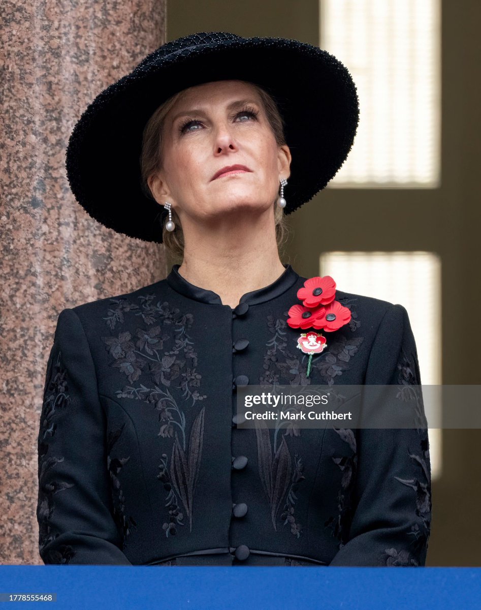 littlemuoitom's tweet image. #BeautifulShot

The Duke and Duchess of Edinburgh at the National Service of Remembrance at The Cenotaph 💖

📸 by Mark Cuthbert