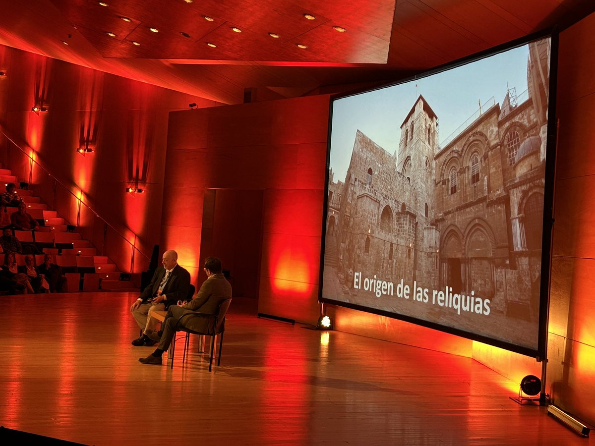 zumitasol's tweet photo. Este fin de semana he disfrutado de la gran familia de la España mágica homenaje a Juan García Atienza,gracias a él ,soy una viajera fue precursor incluso de los que hoy se creen los descubridores del “ Dark tourisme ” , gracias a @javiersierracom y a @jcallejo007 por propiciarlo https://t.co/h63H86N1tp