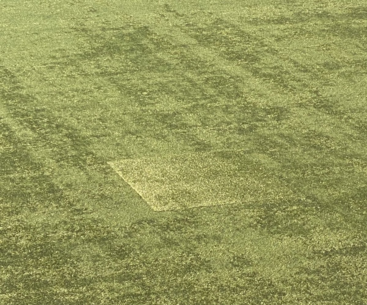 Gaz19Math's tweet photo. Professional football pitch. https://t.co/8Xvhq3MISt