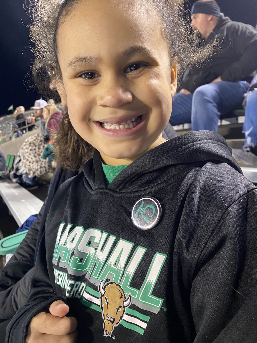 erevans32's tweet photo. Thank you so much for taking time out of your busy night to meet my girl. She loves Marshall and you! 🖤💚 @KeithMorehouse She’s been carrying around the pin you gave her since she got it. https://t.co/svJkyWYFxG