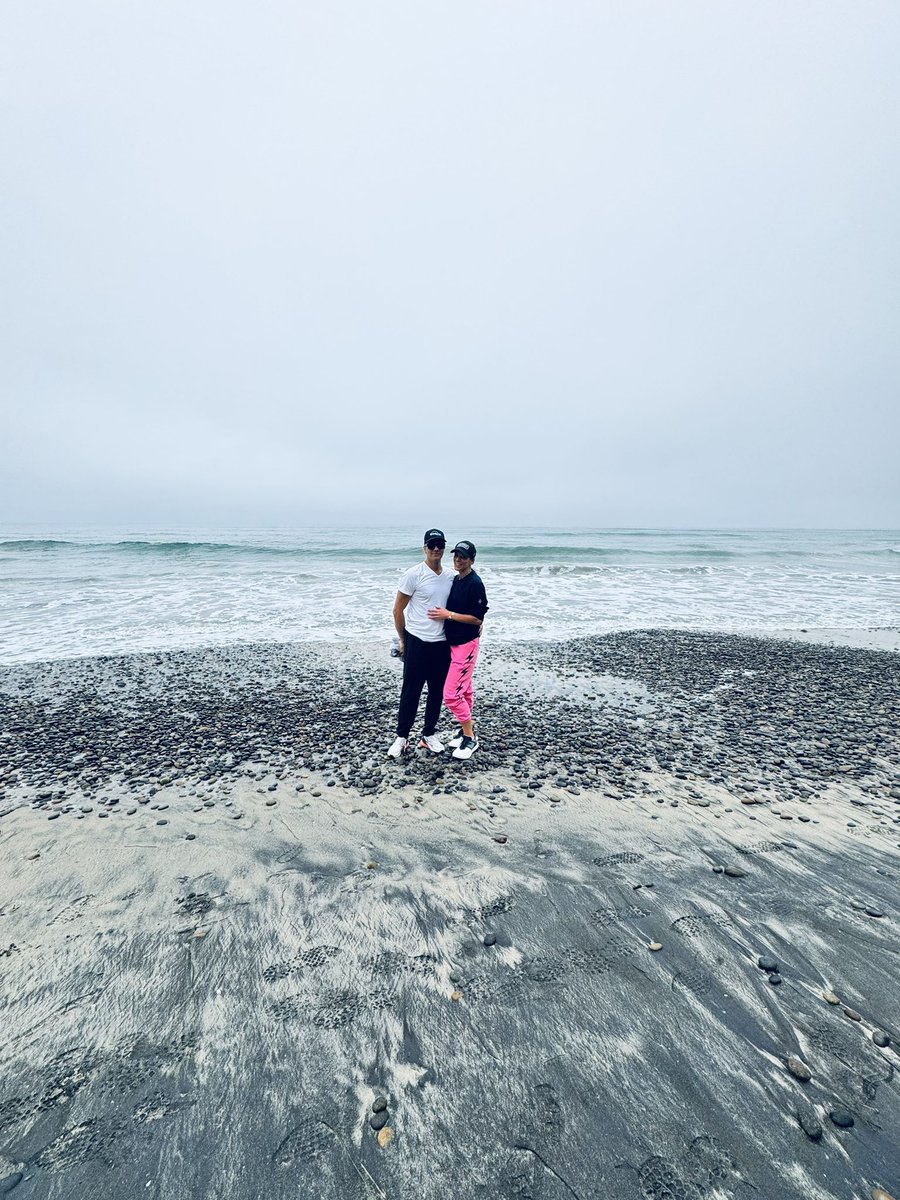 collegeone121 tweet media