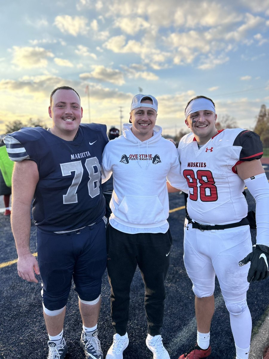 CoachKriegs's tweet photo. Proud of these guys! Finished out their senior season back on the field together. #Brotherhood https://t.co/6D4fgKhToG
