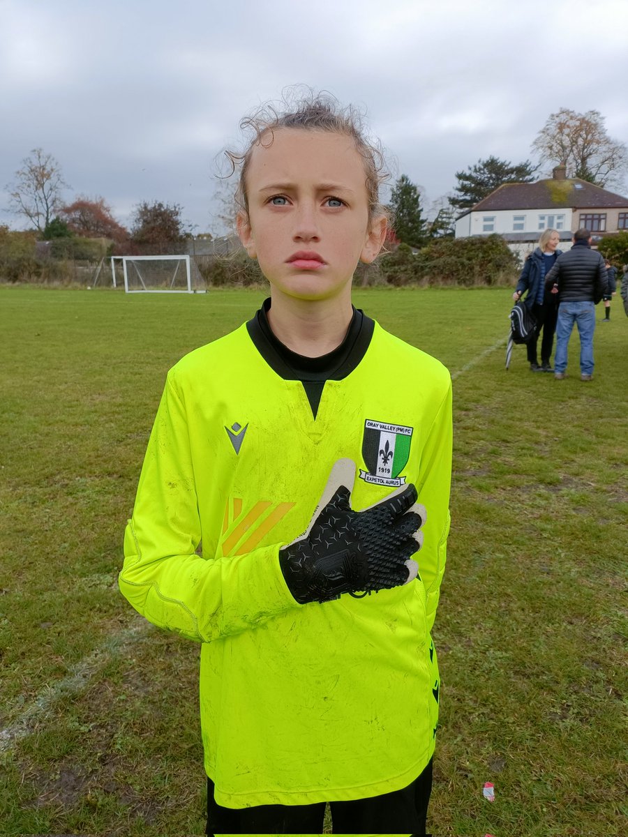 CharlieHesteren's tweet photo. Another clean sheet today Cray Valley PM FC Blacks_u12 in a hard fought victory in the cup against @baldonsportsfc U12 Tigers shout out to their keeper today absolutely top draw performance. #upthemillers @lucagoalkeeping @GkDevelopment1 @CrayValleyPM https://t.co/7IY0GEZd21