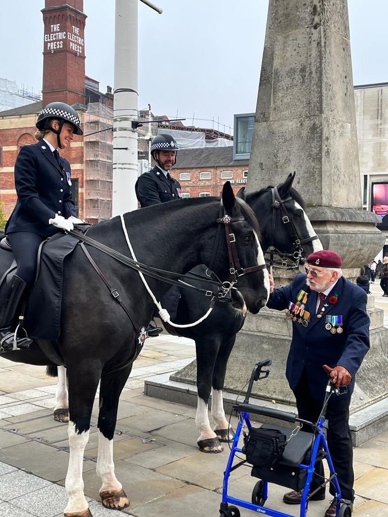 WYPHorses's tweet image. PH Clifton &amp;amp; Seth took part in Leeds remembrance parade today #LestWeForget2023 #RemembanceDay #wyp #wyphorses #leeds #proud