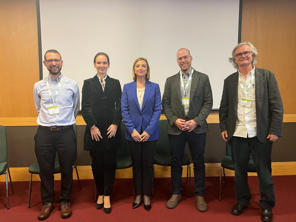 José Cerezo tweet media