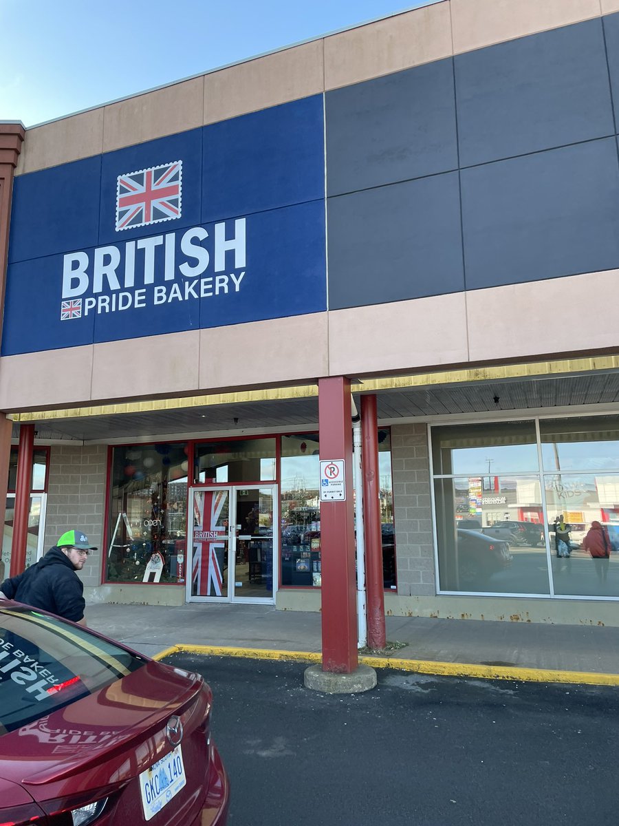 DozenSharks's tweet photo. Really immersing myself in the local culture. https://t.co/sDIAbBbY1T