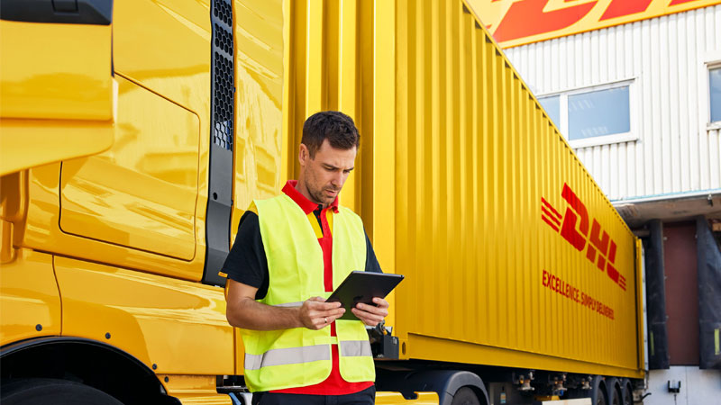 Transformation unlocked! 🔓 #DHLGroup and @Cisco are setting new standards in logistics with a revamped global network. Get the insights: cs.co/6014uvvPk #Technology #Innovation