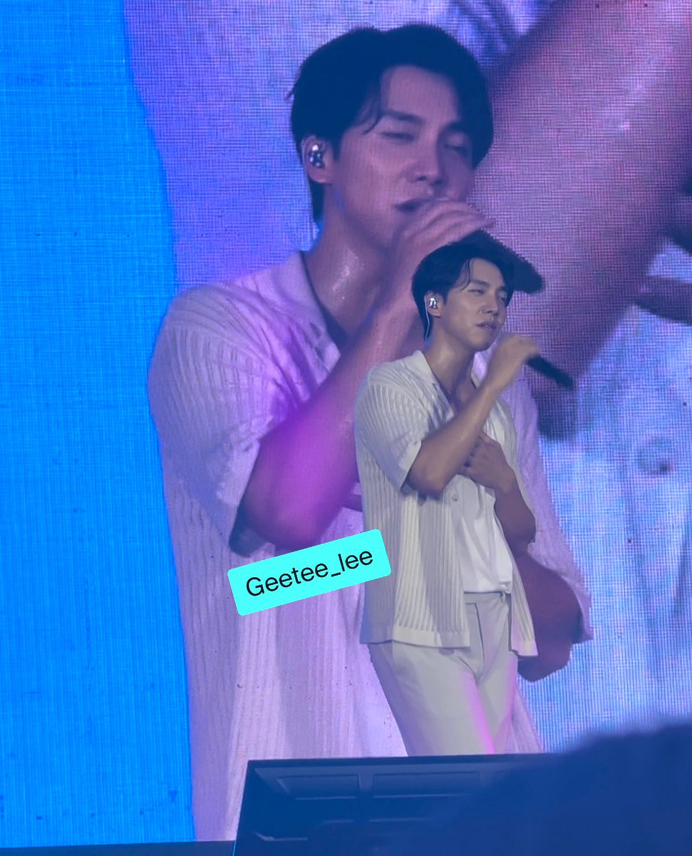Hi <a href="/byhumanmade_/">humanmade</a> . Love #LeeSeungGi outfit today but it would be great if he removed his polo. White top would look so hot on him. Oh and so topless is acceptable here too🤣 Filipinos are westernized don’t worry😁Anyhow, he looks really hot even when he was soaked in sweat🔥🔥🔥