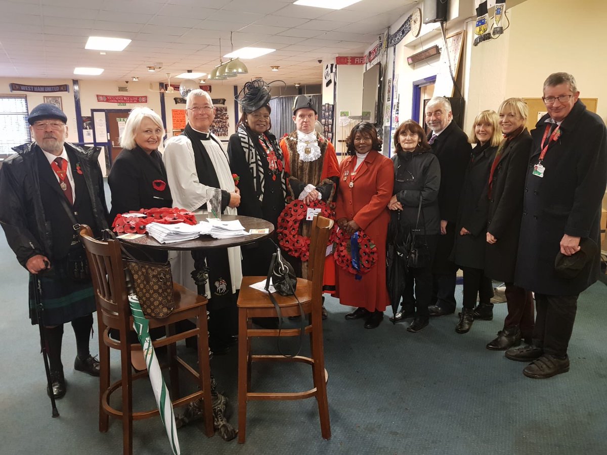 Siobhain_Mc's tweet image. Today we remembered the men,women and children of Mitcham lost in 2 World Wars and in other conflicts. ‘The Legion of the living saluted the legion of the dead’ Our community came together. As always.