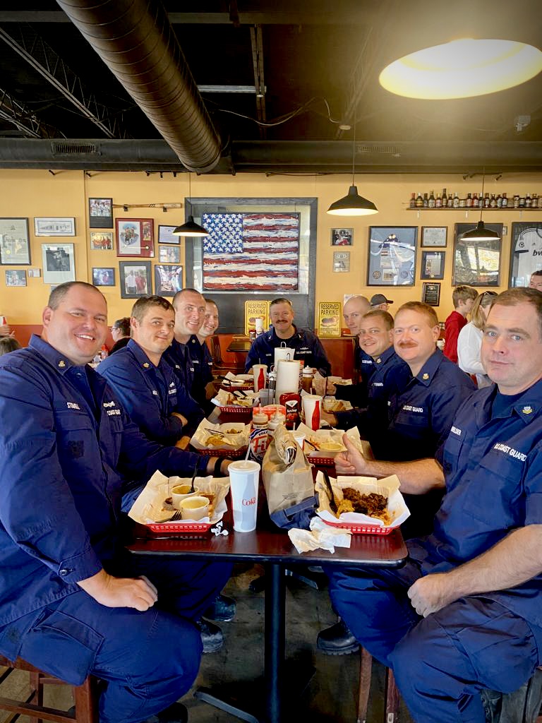 #SundayShoutout to our Coast Guard friends who stopped in Saturday for some Pappy's. Thank you all for your service! 🇺🇸🙏❤️ #pappyssmokehouse #weloveourcustomers #coastguard #military #bbqfamily #service #thankyouforyourservice #stlouis #eatlocal #explorestlouis