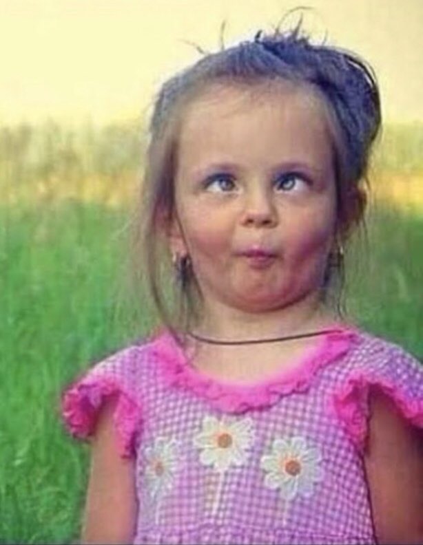 harf_yirmisekiz's tweet image. Şeytan diyor bırak şu sigarayı, alkolü, sosyal medyayı
git çiçek gibi yaşa...
Sonra bir bakıyorum ne şeytan var ne saksı!🤦‍♂️
#modum