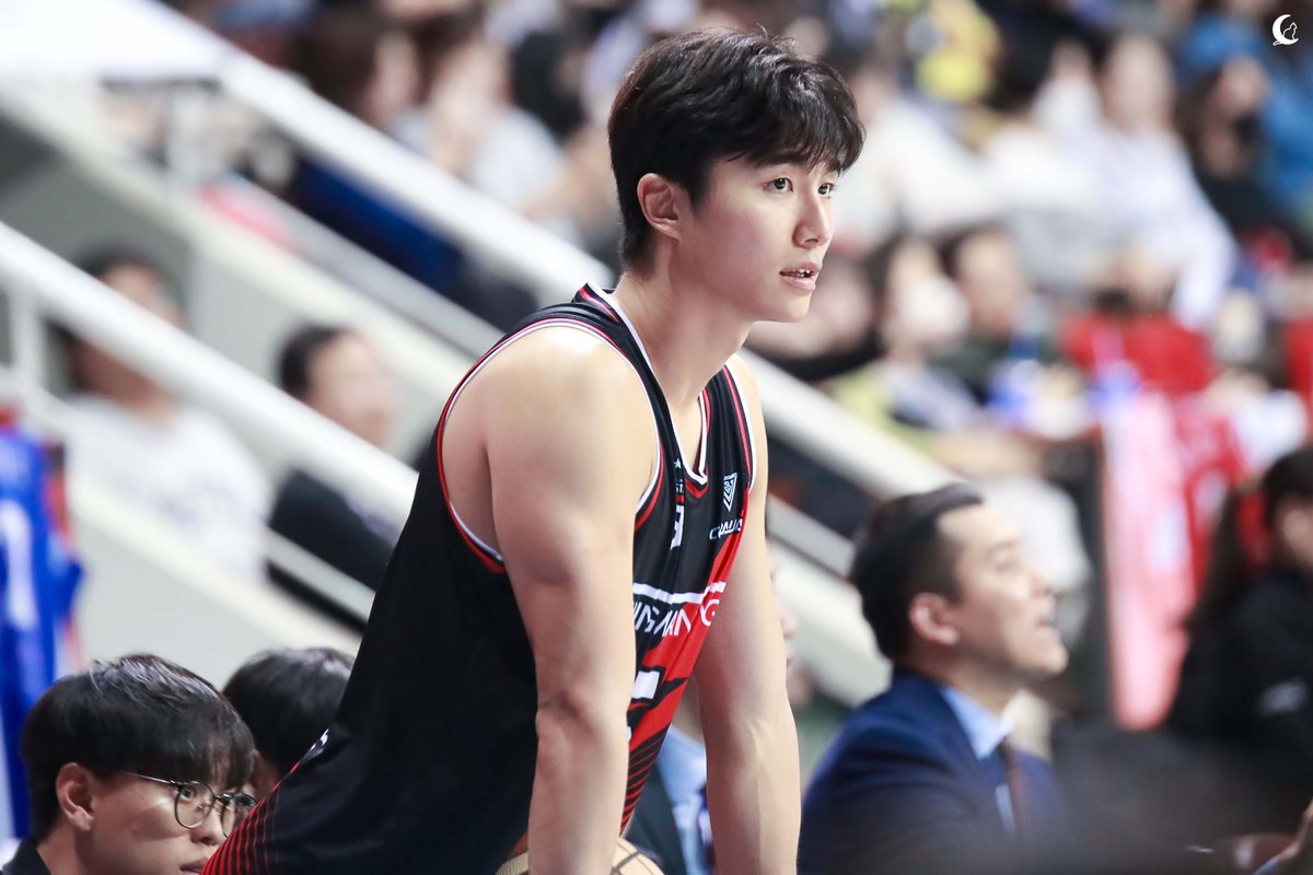 yaong0219__ tweet picture