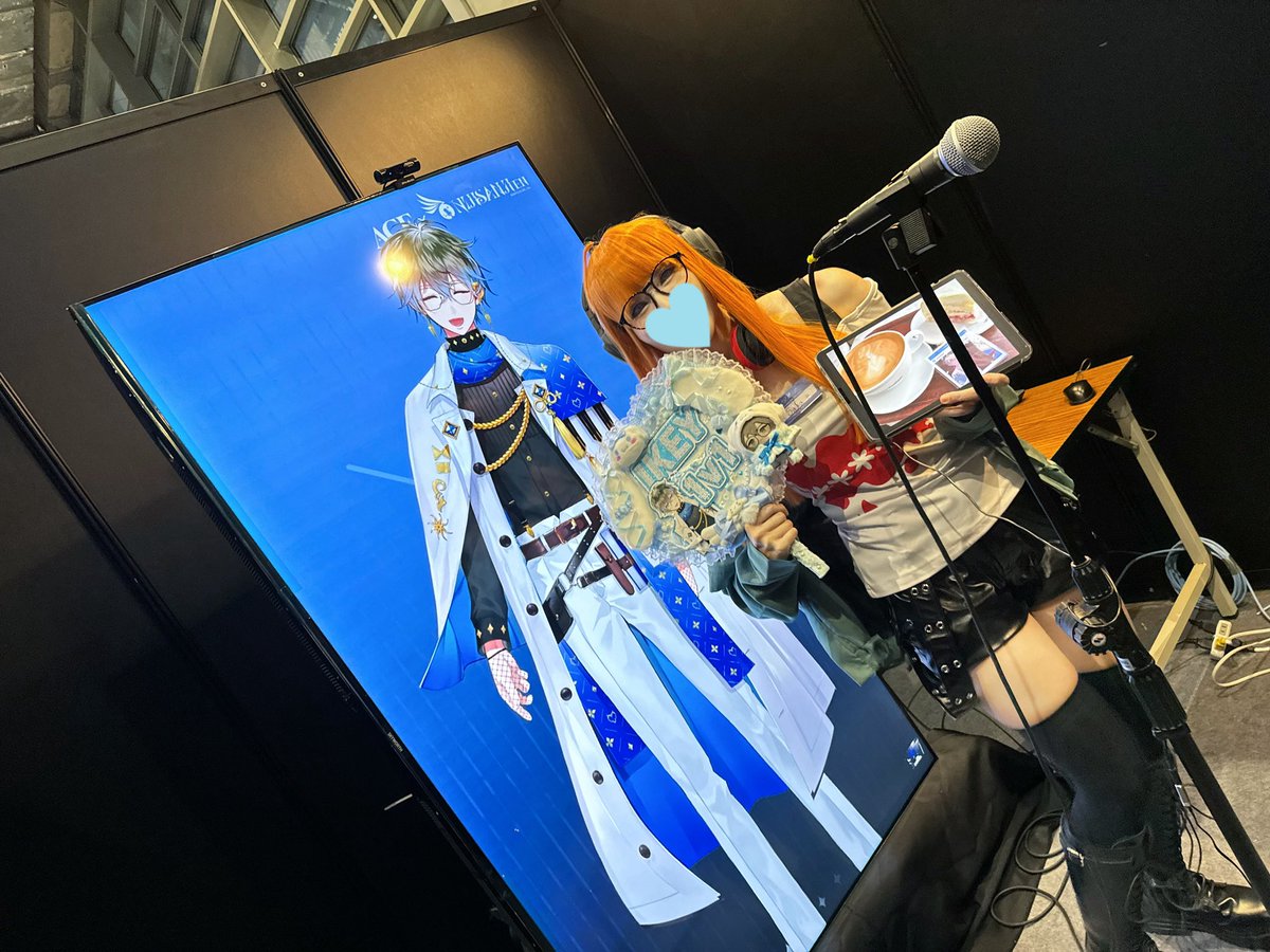 SaKa_0412's tweet photo. Futaba with my boi Ikey! 🖋️🎧
I was so excited that I couldn’t control my facial expressions properly..

#IkeEveland #Ikenography 
#2023AnimeCreatorExpo #2023ACE https://t.co/ZtVqFXZ5Iq
