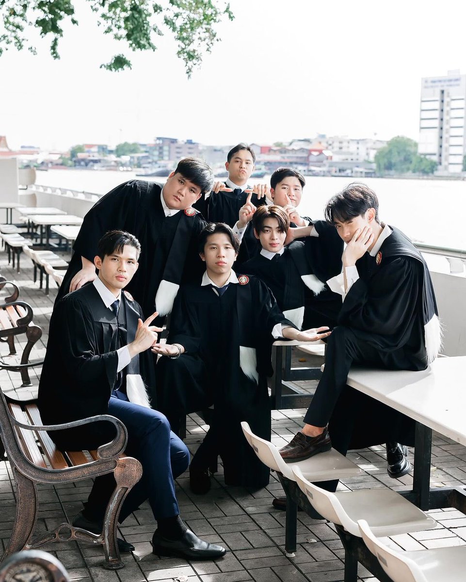 Tonsrnfanclub's tweet photo. 2023.11.12 | bookthns IG update 

🎓🤍

—യ🌱 @mytonsrn ･. ⋆♡ᵎ
#mytonsrn #ต้นรักของศรัณญ์ https://t.co/nlyP4oFdaN