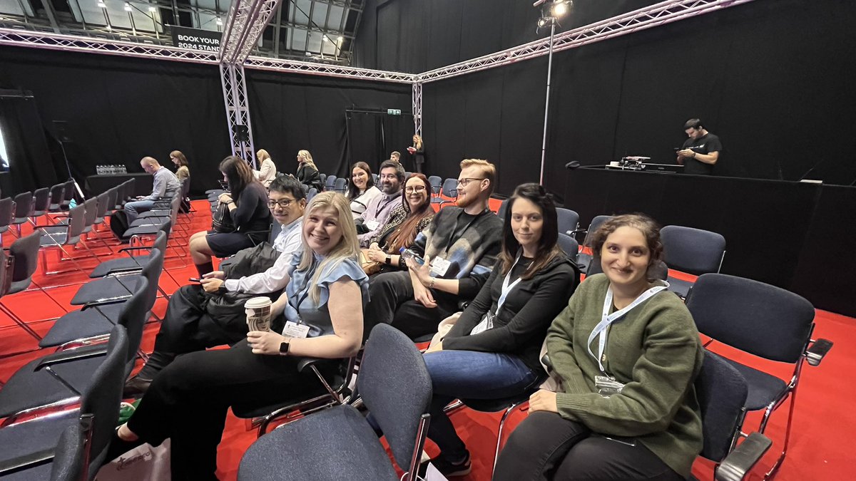 Becs_Pharmacist's tweet photo. A fantastic time @CPCongress last weekend with some of the team  @AhchPharmacy 💊👩🏼‍⚕️ https://t.co/BzsIa7p8VB