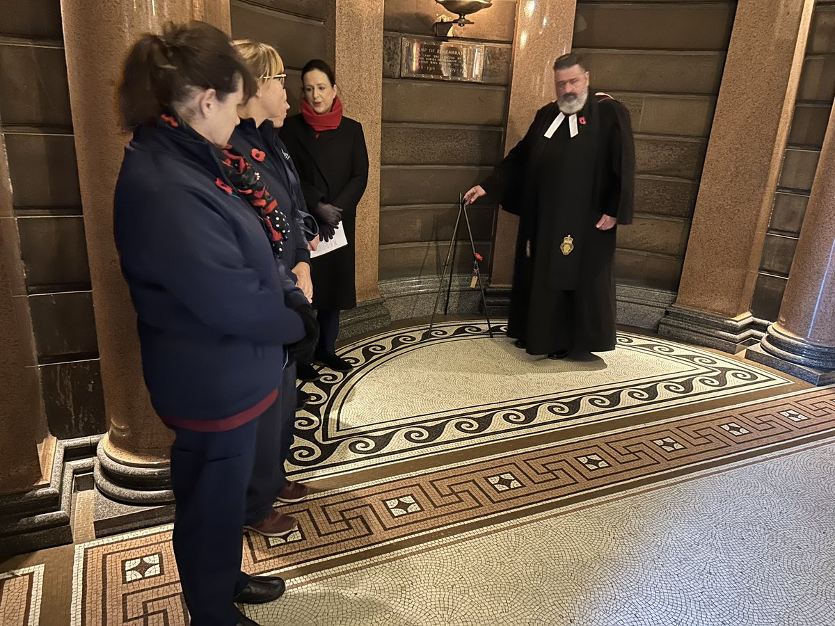 Angela Wallace tweet media