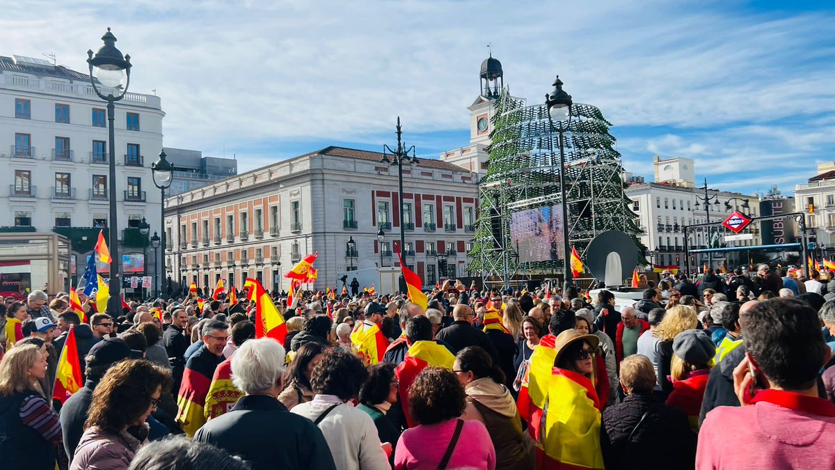 Hoy hemos dicho NO a la amnistía.

#EspañaNoSeRinde