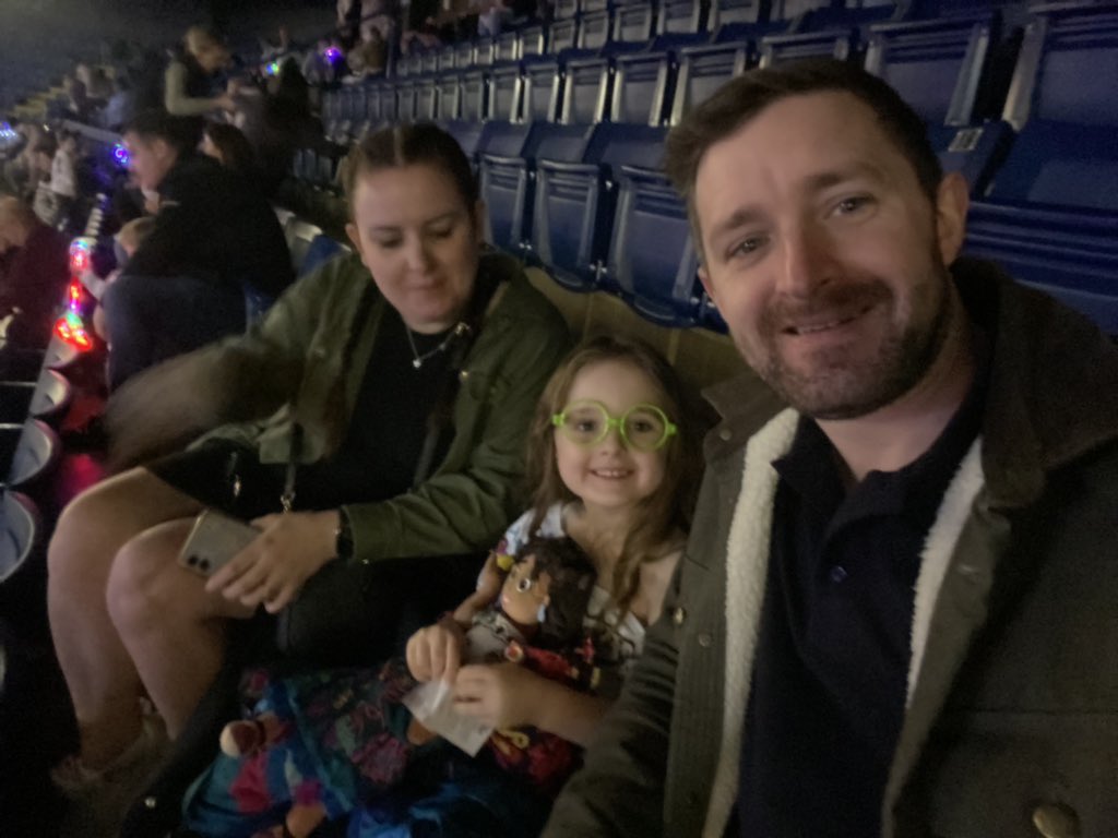 MattSouthwick4's tweet photo. #DisneyOnIce https://t.co/YQuUSdTsaF