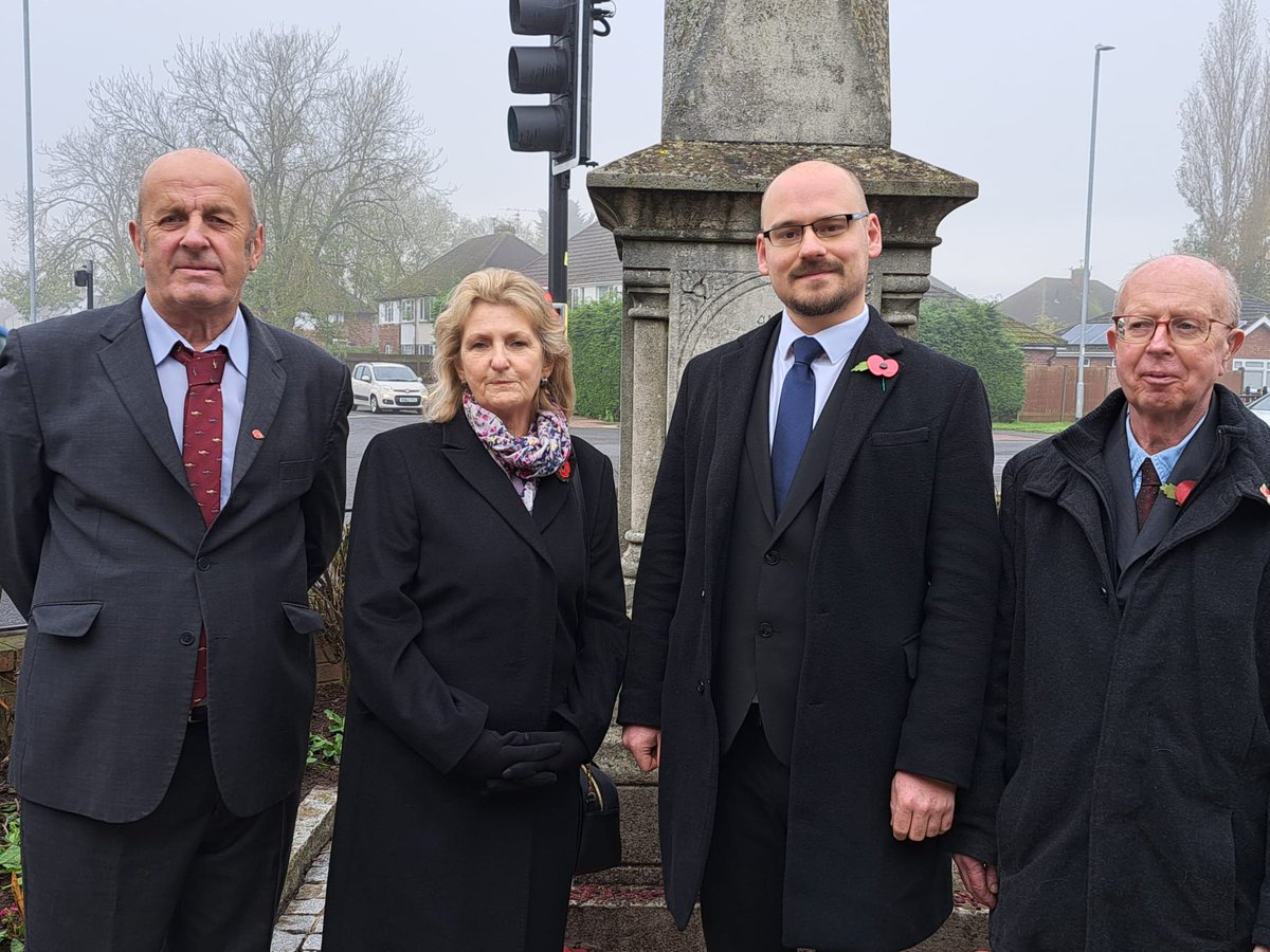 Calum_Watt's tweet photo. It was an honour to lay the wreath on behalf of the Boultham Councillors at the Boultham War Memorial today. 

We stand with our community to remember sacrifice and work towards a peaceful world from from conflict. https://t.co/Sv5ZtXATeA