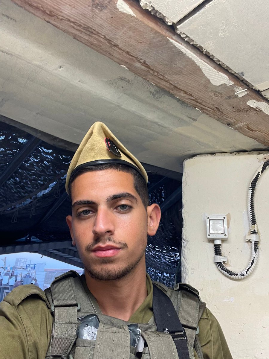 סמ״ר אלרואי בן שטרית הי״ד.
בלונאי תצפית במוצב נחל עוז, נלחם ונפל מות גיבורים על הגנת המולדת וקידוש ה׳. 
גאה בך בן יקר ואהוב שלי ♥️😢🇮🇱