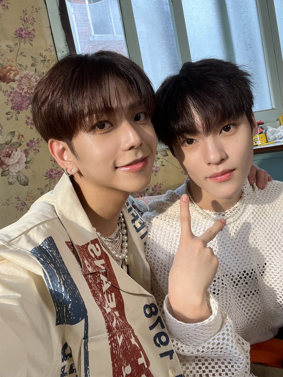 TOZ_YYent's tweet photo. [#ANTHONNY]

わしらのタクちゃんお誕生日おめっと🥰💘
これからもあざとくてかわいいままでいてくれよ🤲
癒しになっとるけんね！！！！

앞으로도 형들을 믿고 우리 
잘헤보장^^
타랑해♥️📮🫰

#TOZ #アントニー https://t.co/gFp8ltMHP5