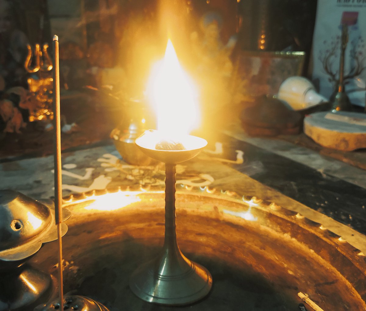 BappiMaji's tweet photo. #BringThemHome 
#IsraelPalestineConflict #HamasISIS 
#HappyDiwali 
May #Diwali bring light and strength to all. 
We love you #Israel 🪔 https://t.co/RnLjMhcKUL