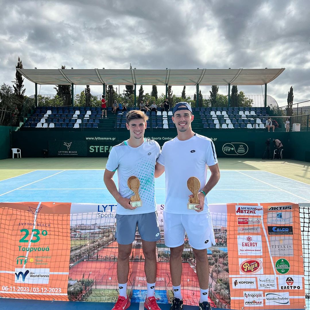 Jeu_Set_EtMatch's tweet photo. [#ITF] Arthur #Gea (n°832) 🇫🇷 remporte le titre à #Heraklion (Grèce, M25, dur extérieur) ! Ce dimanche, en finale, il a battu Cezar #Cretu (n°401) 🇷🇴, tête de série n°4, en trois sets 2-6, 6-3, 6-2. À 18 ans, c'est là son tout premier trophée 🏆 en Futures. https://t.co/ncHGTMHzio