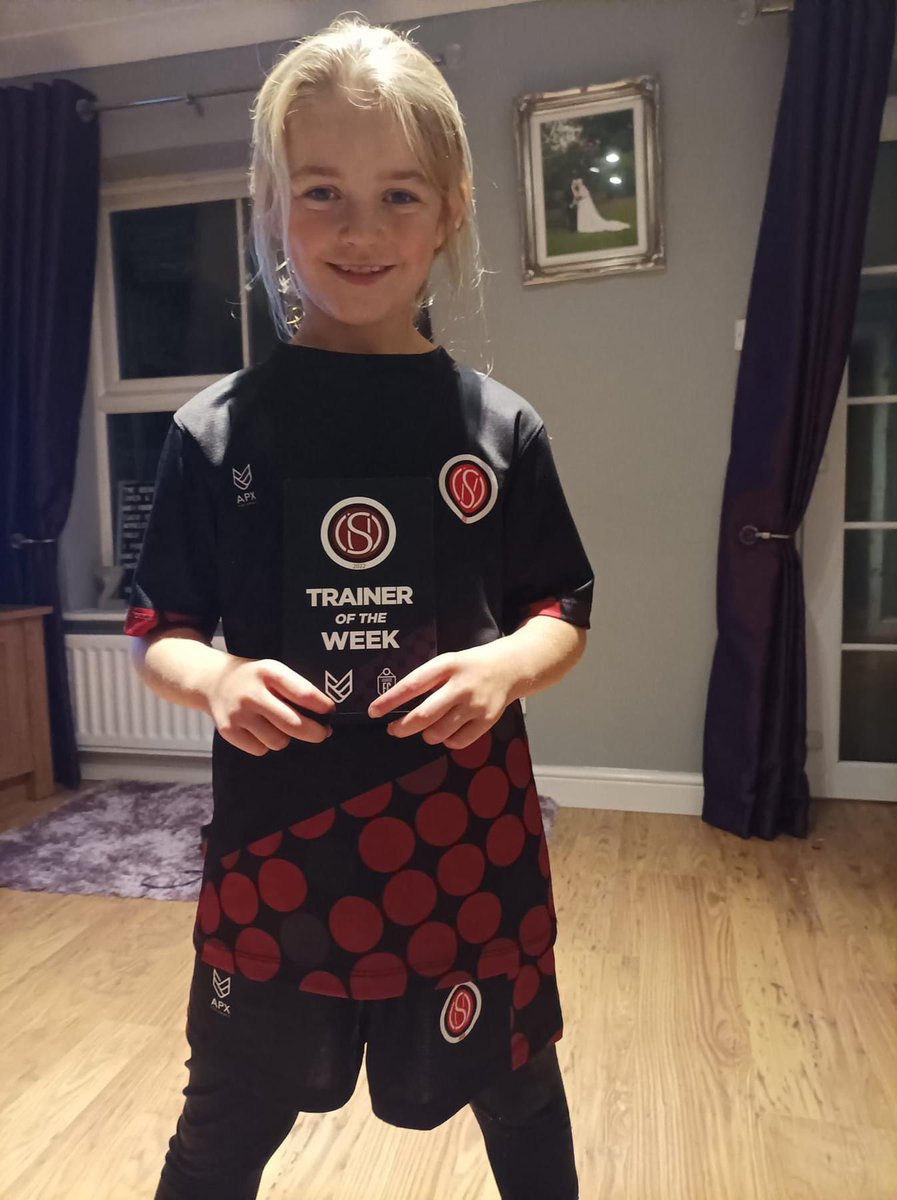 SouthcoatesUFC's tweet photo. Well done to our #traineroftheweek award winners 💪⚽️

U9 - Amelia
U9 Girls - Poppy

🏆 @Awards_FC_ 

2/2

#grassrootsfootball #fun #development #Hull https://t.co/3TCs0MOcSj