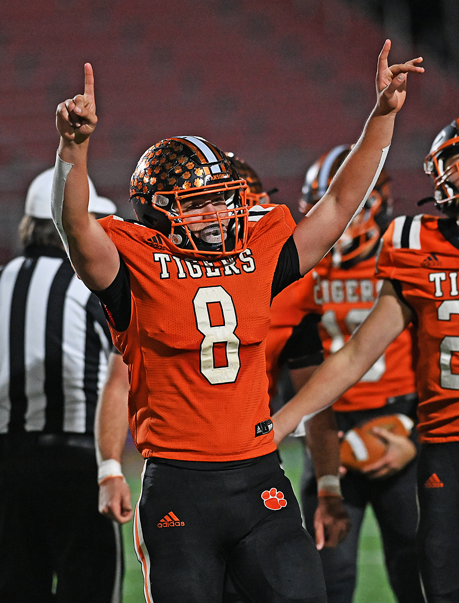 Join us in recognizing the 13-0 Ansonia Tigers, this week's 'Who's Hot' honorees on Press Pros.  Read their story:  pressprosmagazine.com/2023/11/12/who…