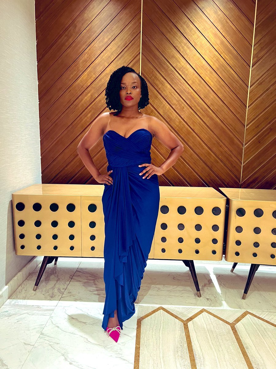 Dress up and show up 🦋