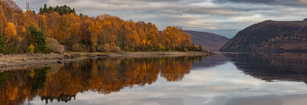 More Autumnal reflections from Loch Luichart last week.

#StormHour #scotspirit #visitscotland #highlandcollective #NC500
#naturephotography #bookphotography #landscapehunter #landscapestyles #landscape_focus_on #vanisle #photographyclass #landscapephotography📷 #landscapeshots