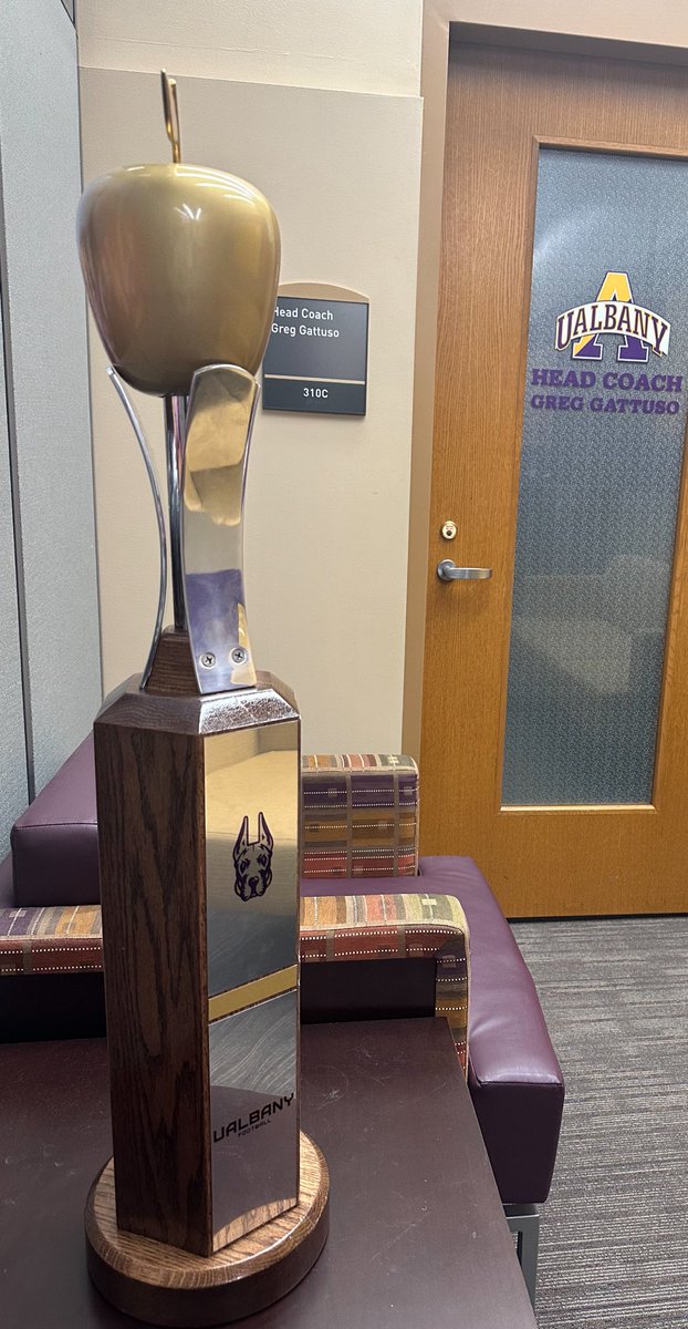 Short trip to Long Island and the Apple is right back where it belongs!
Go Danes!!