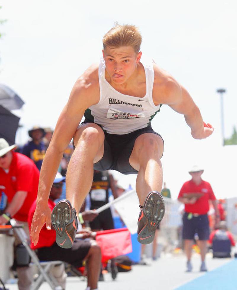 pntrack's tweet image. Watching Alec Pierce continue his great year with the Colts. 

@TrckFootball has found a high percentage of NFL wide receivers were good long jumpers and triple jumpers in HS. 

Pierce triple jumped 45’11.75” to place 8th in IHSA 2018 (same year Marcellus Moore set 100m record).